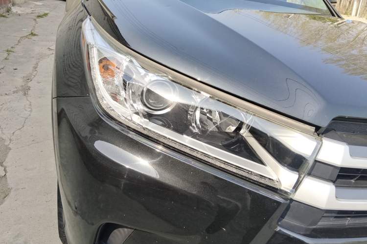 Used Toyota Highlander 2018 2.0T Four-Wheel Drive Luxury Version 7 Seats China VI Standard