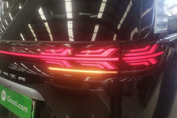 Used Denza D9 2024 DM-i 980 Four-Wheel Drive Prestige Model
