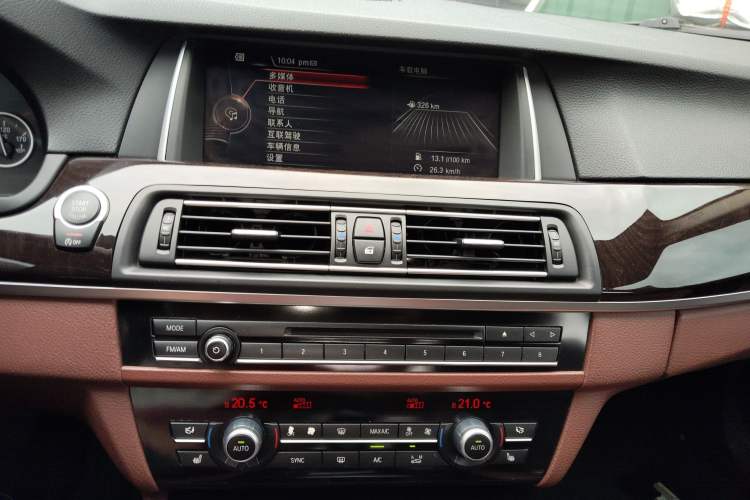 Used BMW 5 Series 2014 528Li Leading Model Audio And AC Panel