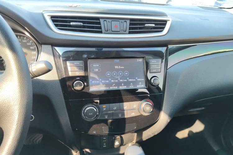 Used Nissan Qashqai 2017 2.0L CVT Smart Enjoyment Version China V Standard