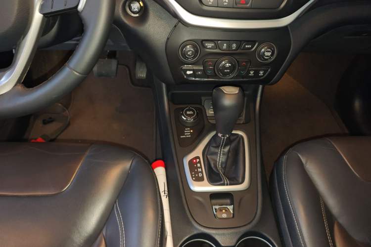 Used Jeep Cherokee 2016 2.4L Superior Edition