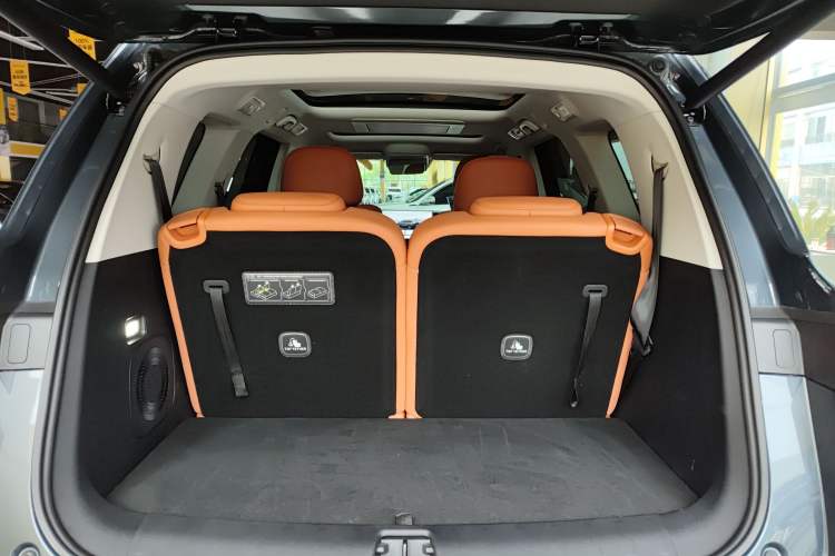 Used Leapmotor C16 2026 Extended-Range 280 LiDAR Zhizun Edition 6 Seats Trunk