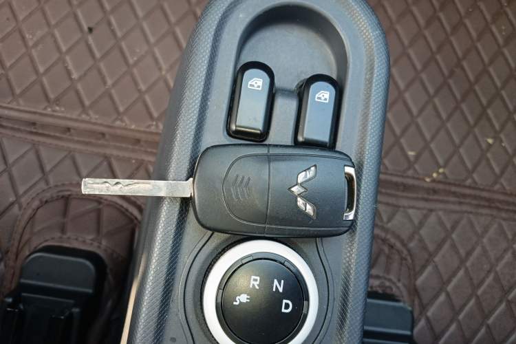 Used Wuling Hongguang MINIEV 2021 Macaron Premium Model – Lithium-NMC
