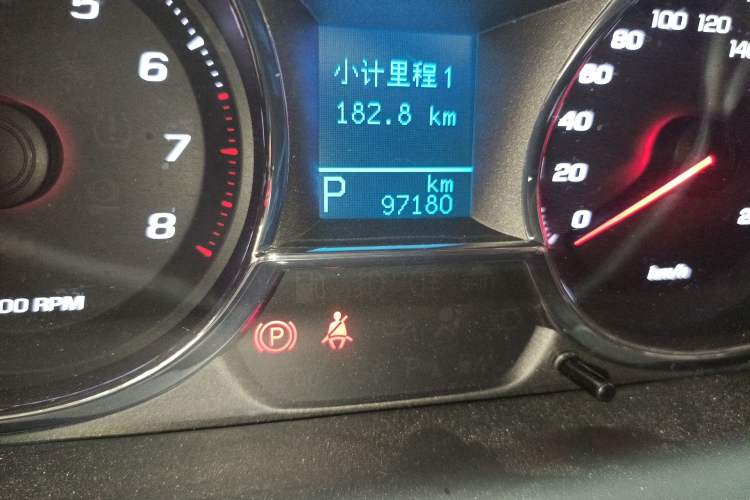 Used Chevrolet Captiva 2015 2.4L 4x4 Flagship Edition 7-Seater
