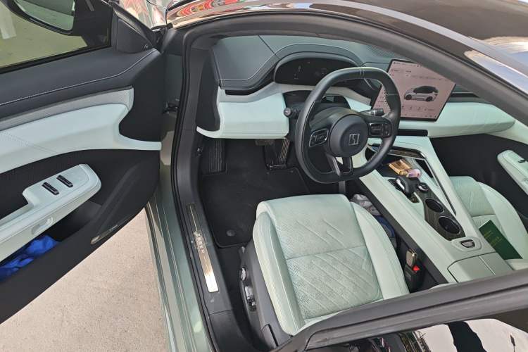 Used Zeekr 001 2024 WE Edition 95 kWh All-Wheel Drive Driver Seat