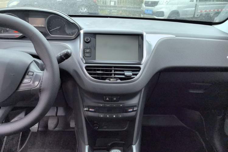 Used Peugeot 2008 2014 1.6L Manual Fashion Edition Audio And AC Panel