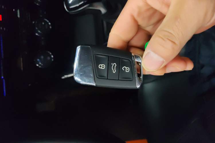 Used Volkswagen Passat 2019 330TSI Luxury Edition China VI Standard