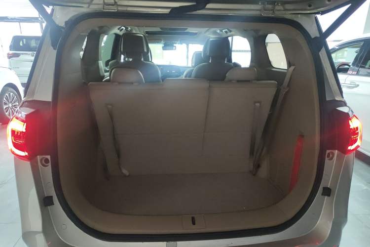 Used Buick GL8 2021 ES Landtrek 653T Luxury Model Trunk