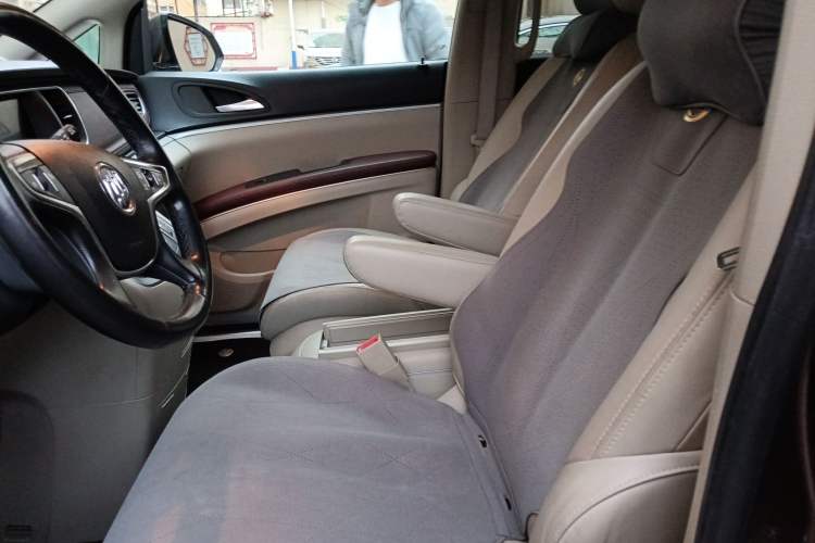 Used Buick GL8 2018 28T Luxury Model China VI Standard Left Front Seat