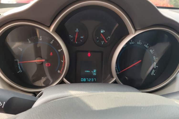 Used Chevrolet Cruze 2012 1.6L SL MT Instrument Cluster