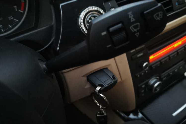 Used BMW 3 Series 2012 318i Leading Model
