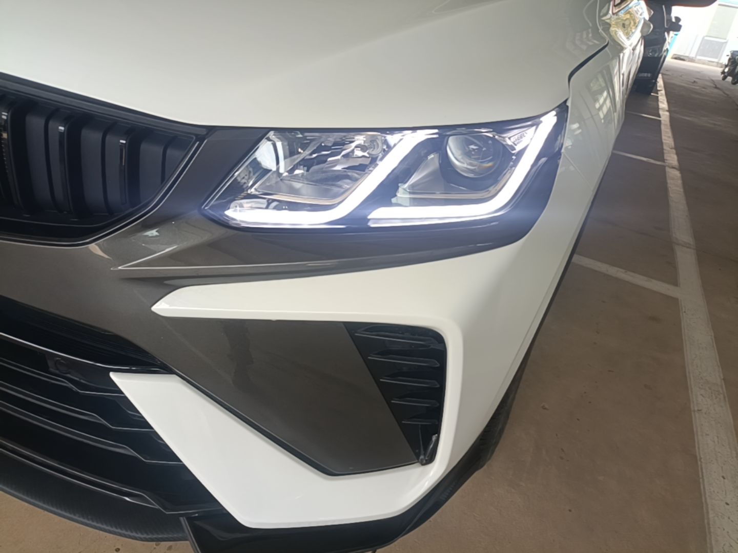 Geely Auto Coolray 2024 1.5T DCT Longteng Edition — снимка 8