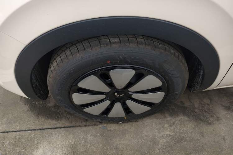 Used Wuling Bingo 2025 333 km Enjoyment Version Exterior 4