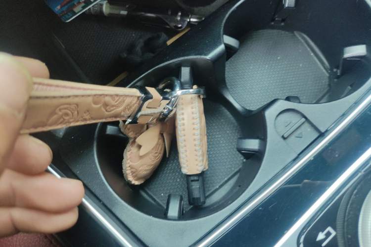 Used Mercedes-Benz GLC Coupe 2019 GLC 200 4MATIC Coupe SUV Vehicle Key