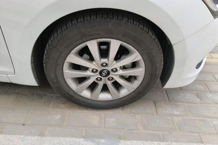 Used Hyundai Mistra 2014 1.8L Manual Comfort GL Model