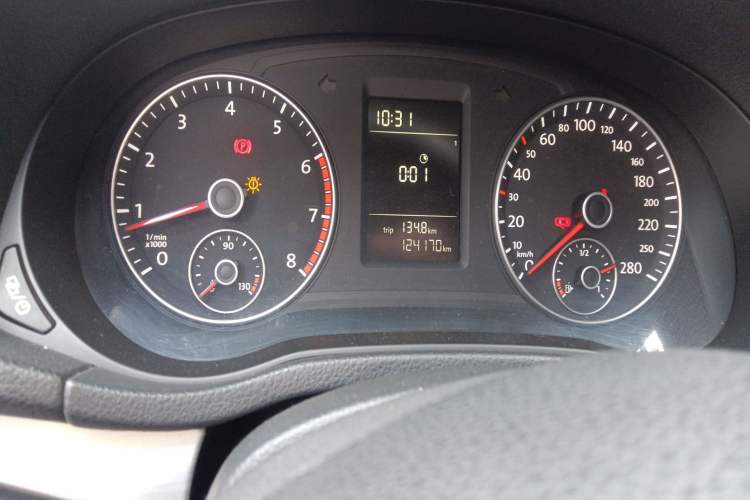 Used Volkswagen Passat 2013 1.4TSI Manual Prestige Edition Odometer Close Up