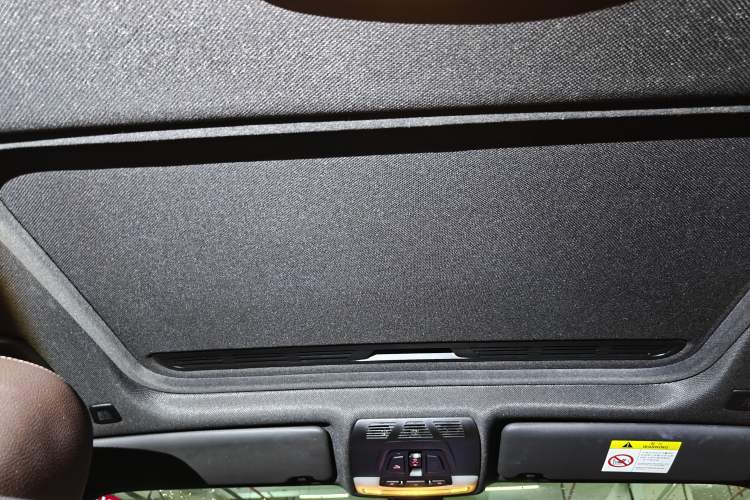 Used BMW 3 Series 2019 320i M Sport Night Edition Headliner