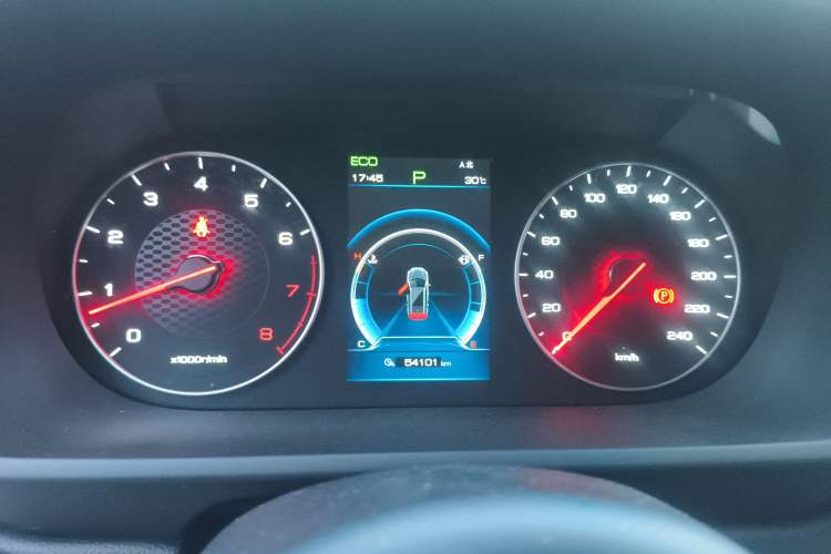 Used BYD Tang 2018 2.0T Automatic SmartConnect Luxury 7-Seater China V Emission Standard Instrument Cluster