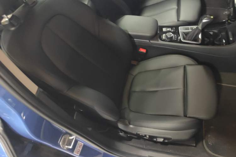 Used BMW 1 Series 2017 118i Sport Edition Right Front Seat