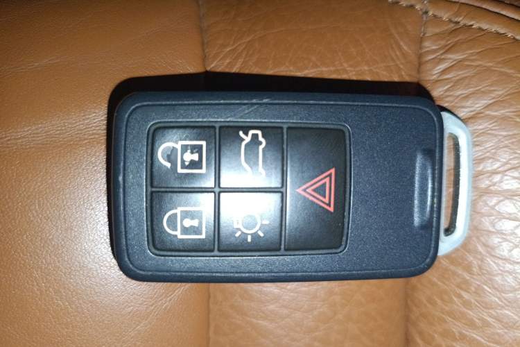 Used Volvo V60 2013 T5 Zhiya Edition
