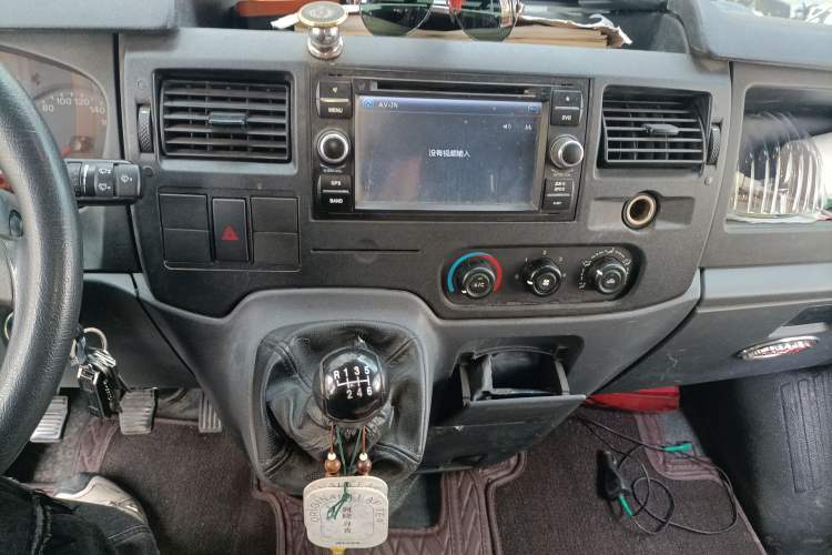 Used Ford Transit Custom 2015 2.4T Short-Wheelbase 6-Seater Mid-Roof Multi-Purpose Vehicle Audio And AC Panel