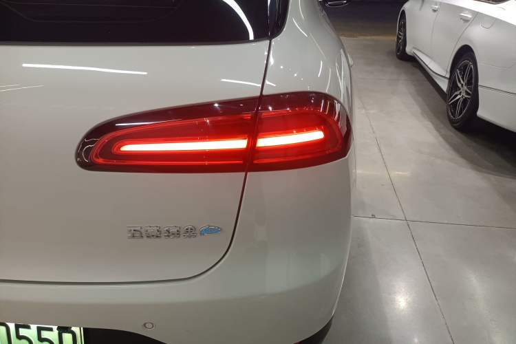 Used Wuling Bingo PLUS 2024 330 km Range Five-Seater Version Exterior 3