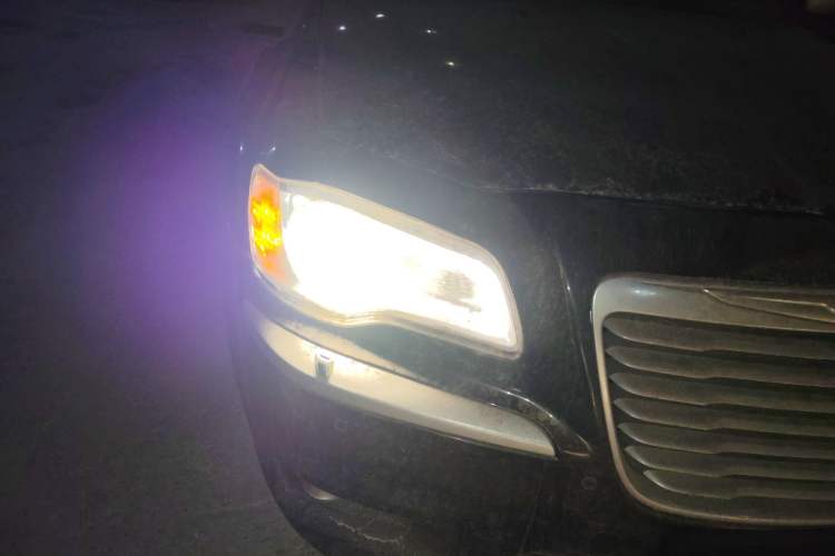 Used Chrysler 300C 2012 3.6L Luxury Edition