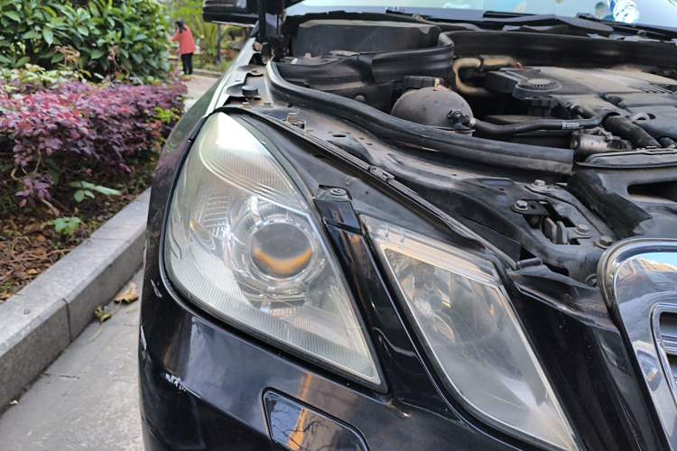 Used Mercedes-Benz E-Class 2012 E 200 L CGI Elegant Model Right Front Headlight