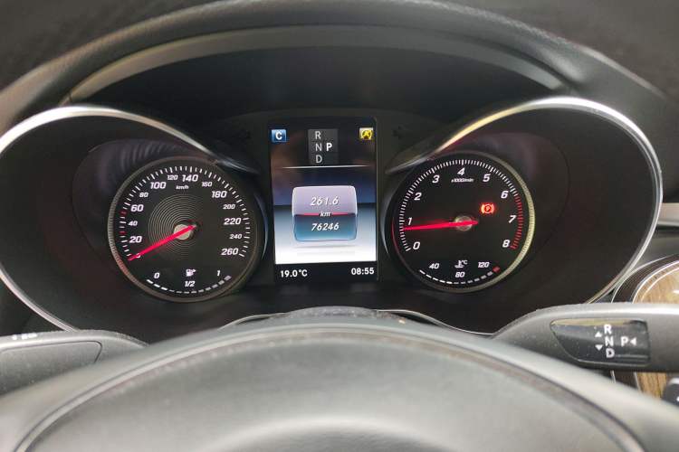 Used Mercedes-Benz GLC Coupe 2017 GLC 260 4MATIC Coupe SUV Odometer Close Up