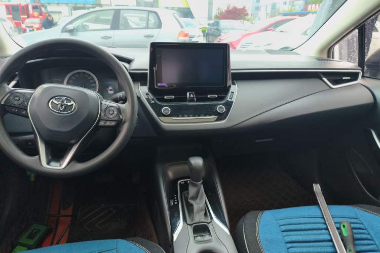 Used Toyota Corolla 2021 Dual-Motor 1.8L E-CVT Elite Edition Audio And AC Panel