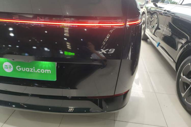 Used XPeng X9 2024 702 Ultra-Long Range Max Right Rear Taillight