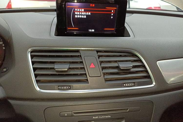 Used Audi Q3 2016 35 TFSI Collection Edition Comfort Model
