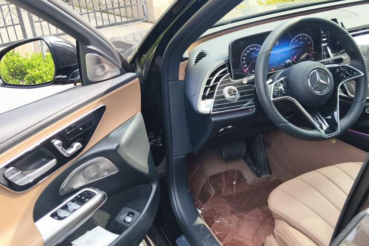 Used Mercedes-Benz E-Class 2024 E 260 L
