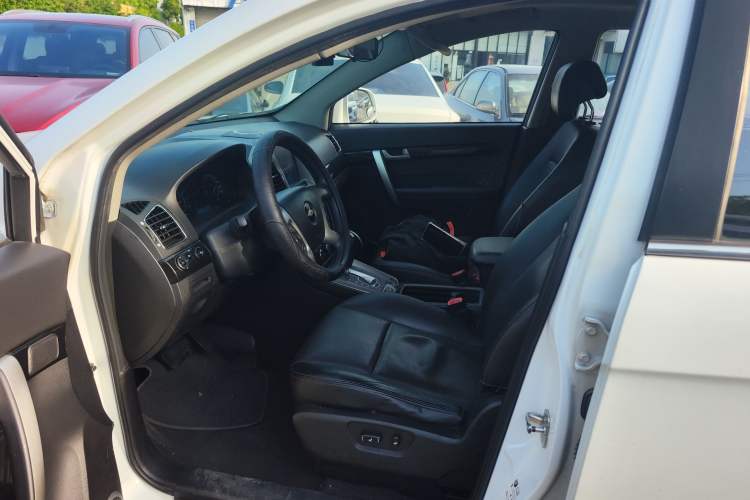 Used Chevrolet Captiva 2014 2.4L 4x4 Flagship Edition 7 Seats