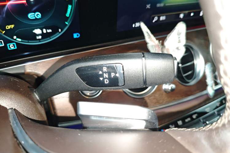 Used Mercedes-Benz E-Class New Energy 2022 Restyled E 350 e L Plug-in Hybrid Sedan
