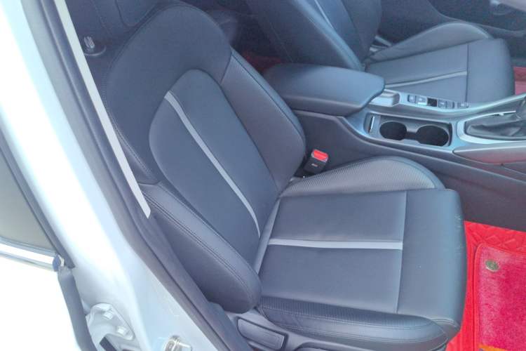 Used Hyundai Lafesta 2019 280TGDi Sport Edition China VI Right Front Seat