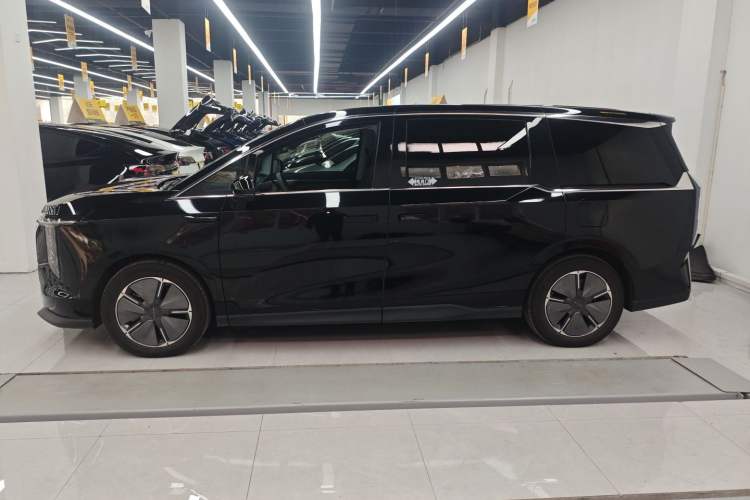 Used SAIC MAXUS Dajia 7 2024 Super Hybrid Ultra-Long Range Edition – Premium Version
