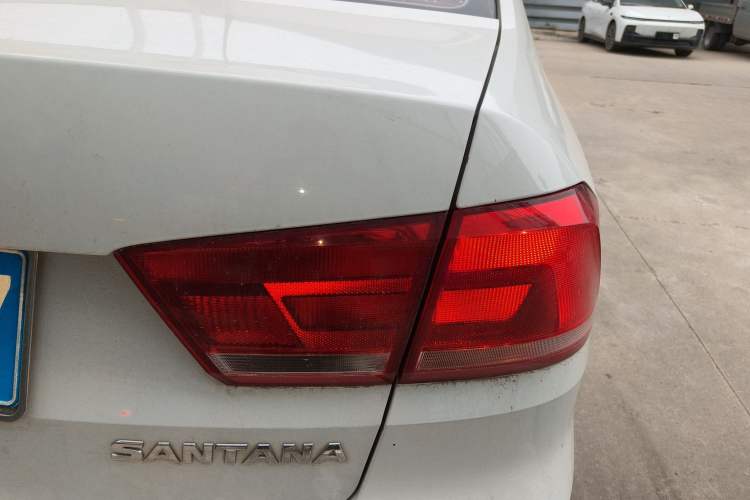 Used Volkswagen Santana 2015 1.4L Manual Fashion Edition
