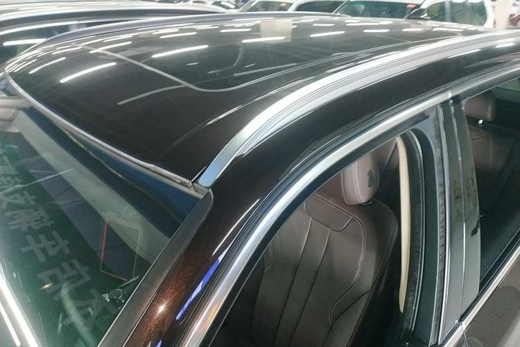 Used BMW X5 2018 xDrive28i Roof