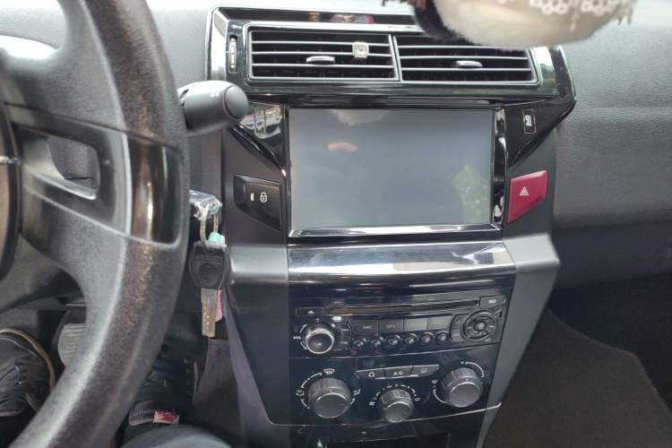 Used Citroen C-Quatre 2014 1.6L Manual Car Connectivity Edition Audio And AC Panel