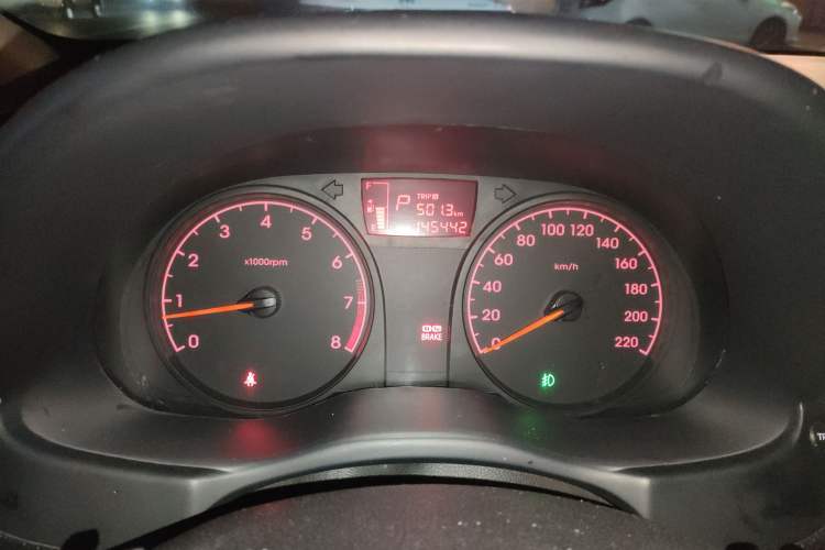 Used Hyundai Verna (older generation) 2014 1.4L Automatic Fashion GS Model Odometer Close Up