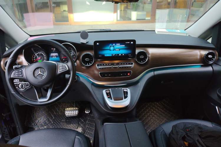 Used Mercedes-Benz V-Class 2021 V 260 L Long Wheelbase Prestige Edition
