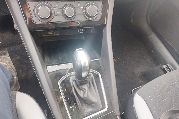 Used Jetta VS7 2023 280TSI Automatic Trend Edition
