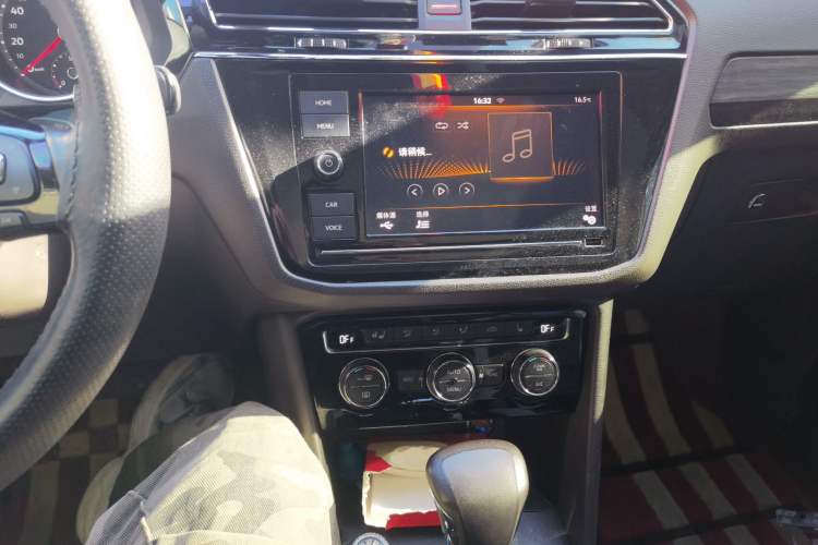 Used Volkswagen Tiguan L 2018 Facelift 330TSI Automatic Two-Wheel Drive Luxury Edition Audio And AC Panel