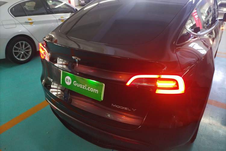 Used Tesla Model Y 2022 Rear-Wheel-Drive Version