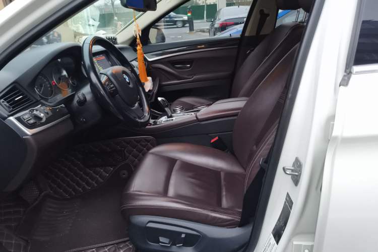 Used BMW 5 Series 2014 525Li Luxury Design Package
