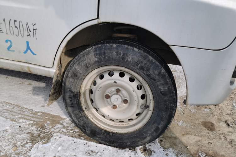 Used Jinbei Starfish A9 2011 1.0L Standard Edition Right Front Wheel Hub