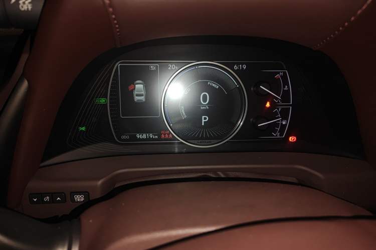 Used Lexus ES 2020 300h Premier Edition Instrument Cluster