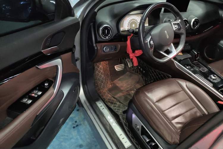 Used Wey VV7 2017 2.0T Flagship Model Driver Seat