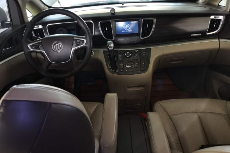 Used Buick GL8 2013 3.0L XT Luxury Business Flagship Edition Center Console